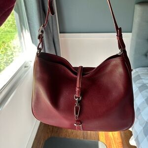 🟨COACH🟨 burgundy leather shoulder bag